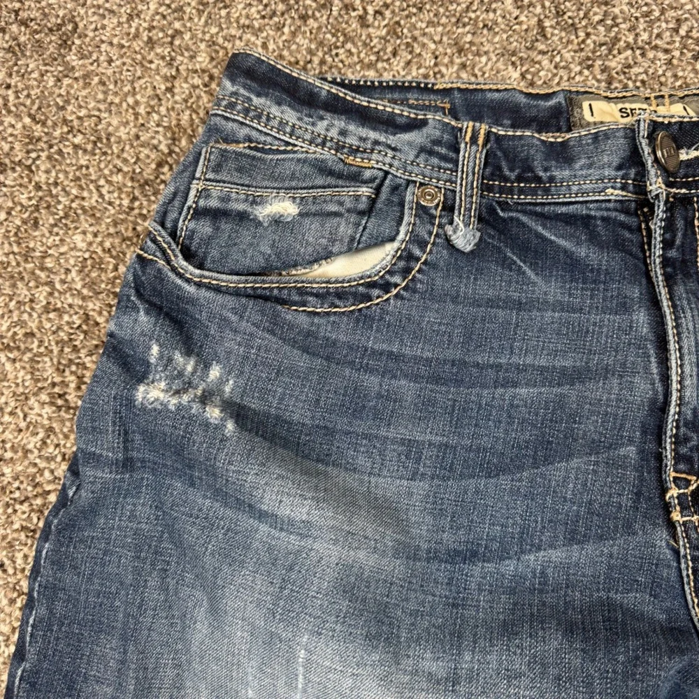 BKE Seth Straight Leg Distressed Jeans Mens 32L Medium Wash ABM1701